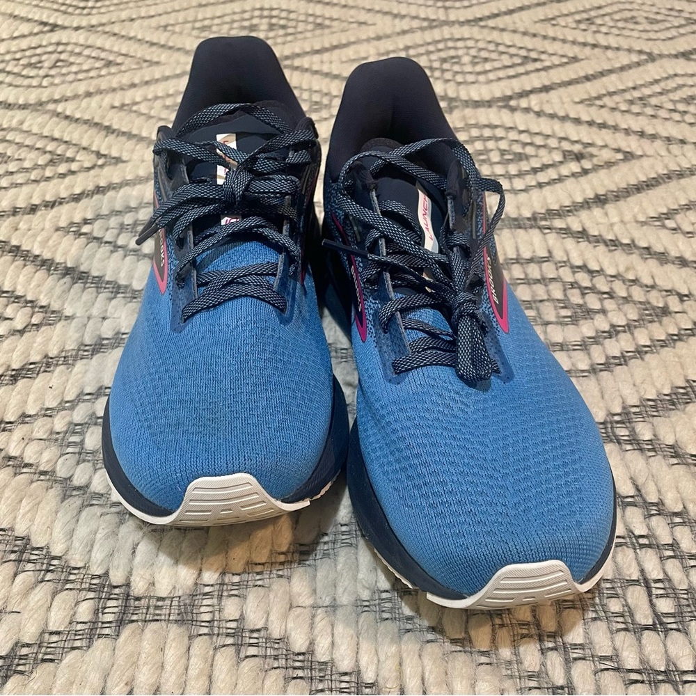 Brooks Launch GTS 10 Women’s Sz 12 Shoes Running Sneakers Blue 1203991B441- EUC